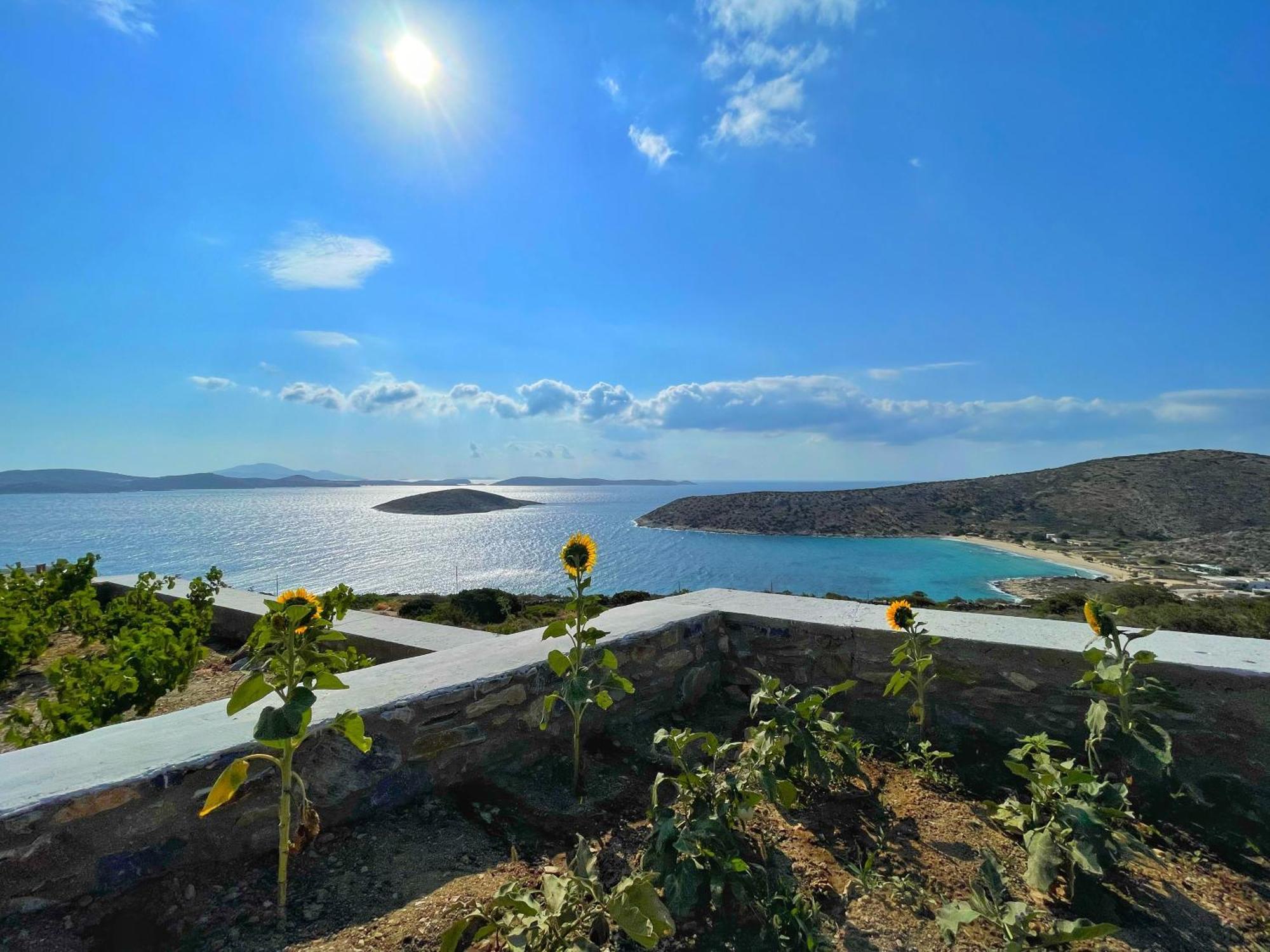Отель Meltemi Retreat Ираклия Экстерьер фото
