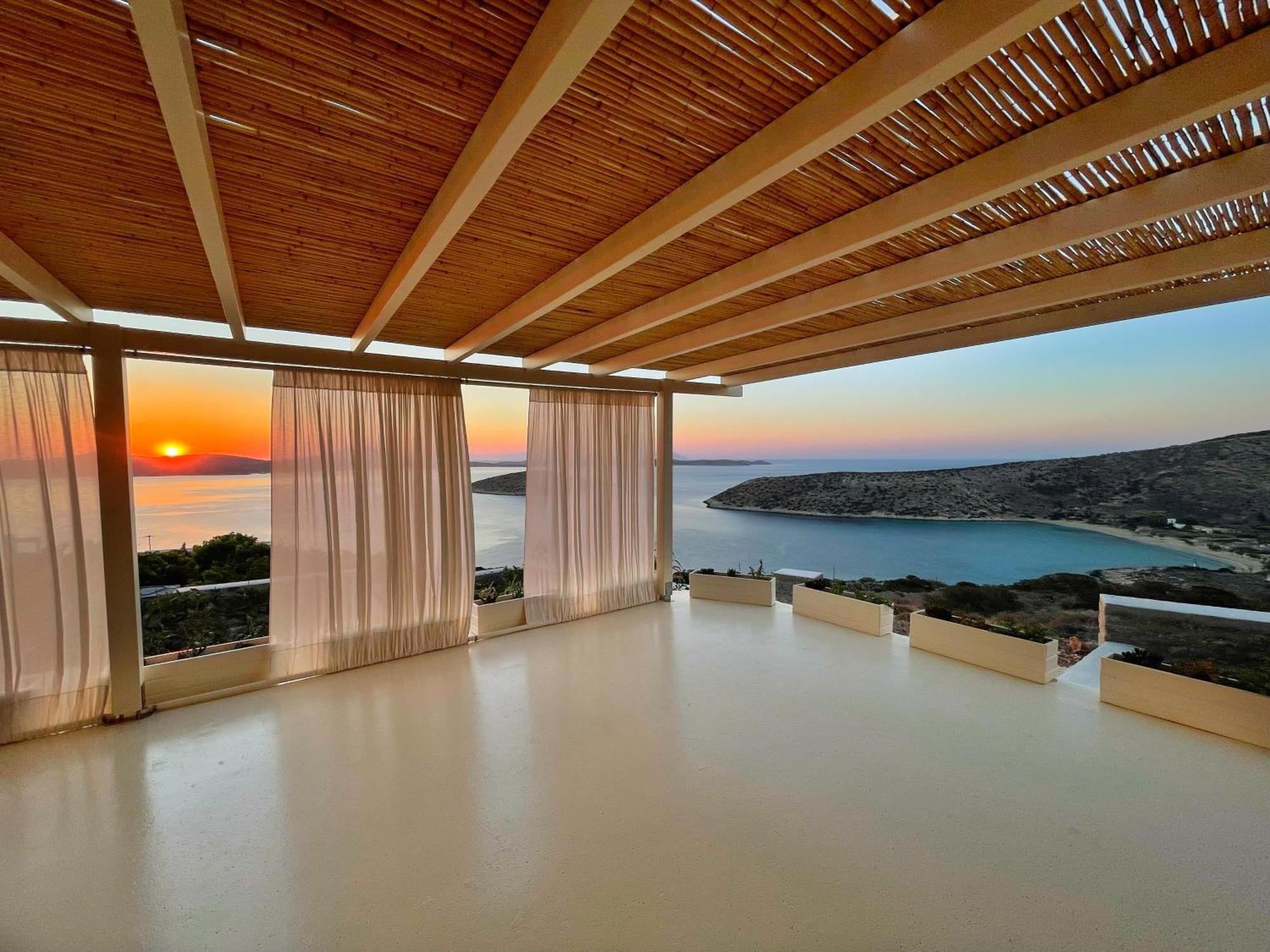 Отель Meltemi Retreat Ираклия Экстерьер фото