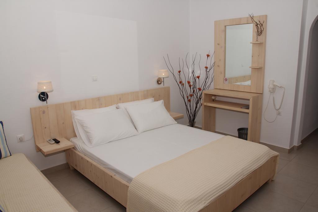 Отель Meltemi Retreat Ираклия Экстерьер фото