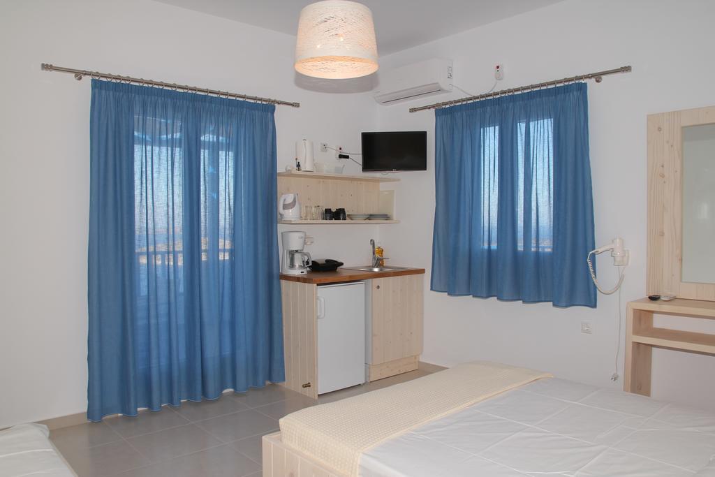 Отель Meltemi Retreat Ираклия Экстерьер фото