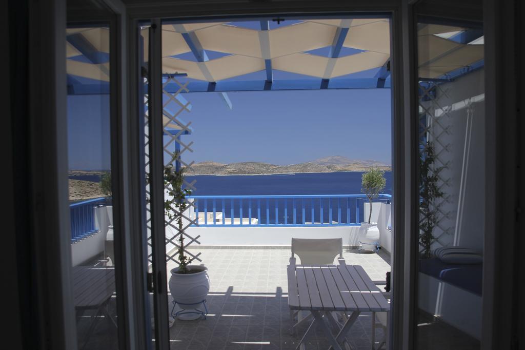 Отель Meltemi Retreat Ираклия Экстерьер фото